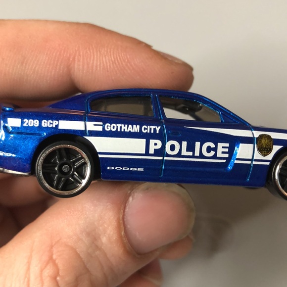 Dodge Charger R/T Gotham PD - Picture 7 of 9